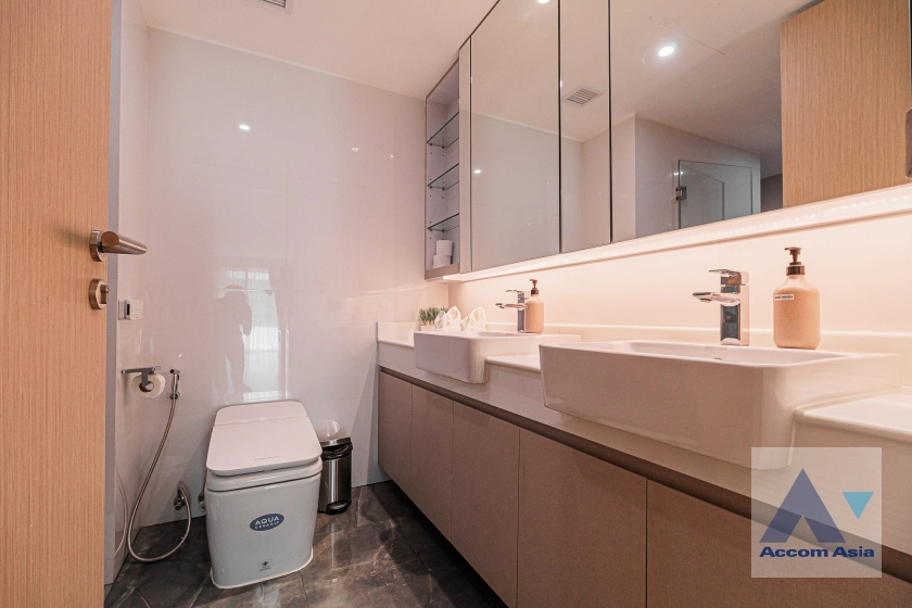 12  2 br Apartment For Rent in Sukhumvit ,Bangkok BTS Ekkamai at New Modern Classic Apartment, Near Main Street AA40916