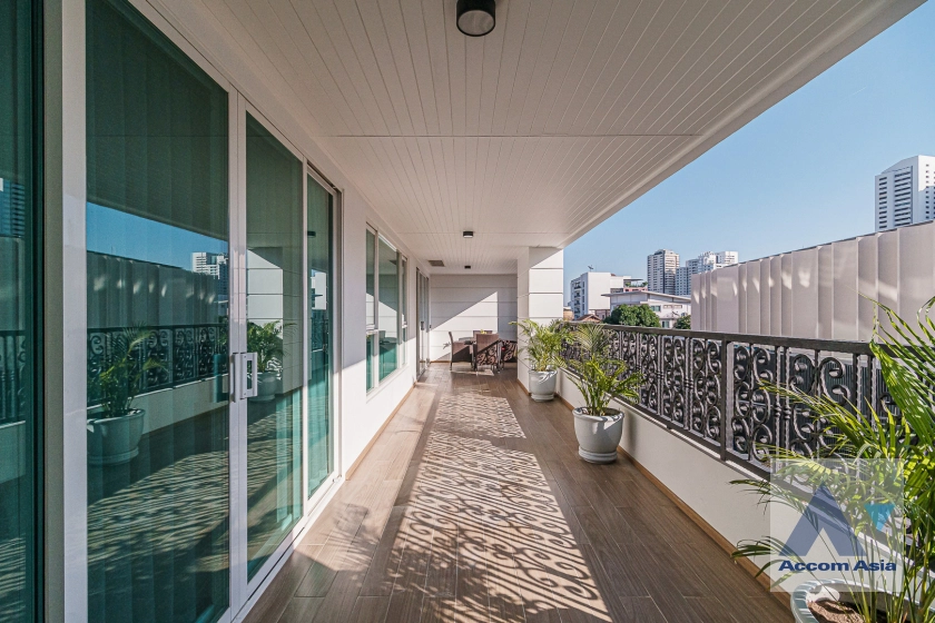  1  2 br Apartment For Rent in Sukhumvit ,Bangkok BTS Ekkamai at New Modern Classic Apartment, Near Main Street AA40916