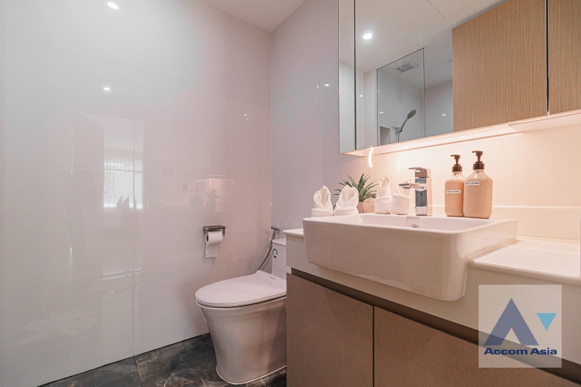 17  2 br Apartment For Rent in Sukhumvit ,Bangkok BTS Ekkamai at New Modern Classic Apartment, Near Main Street AA40916