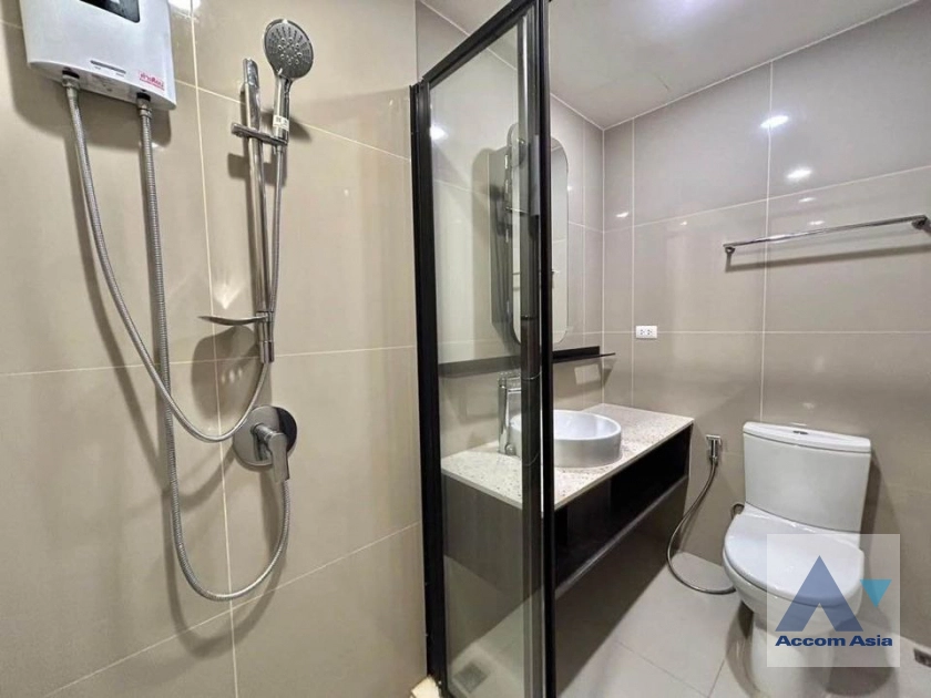 14  2 br Condominium For Rent in Ratchadaphisek ,Bangkok MRT Sutthisan at XT Huaikhwang  AA40922