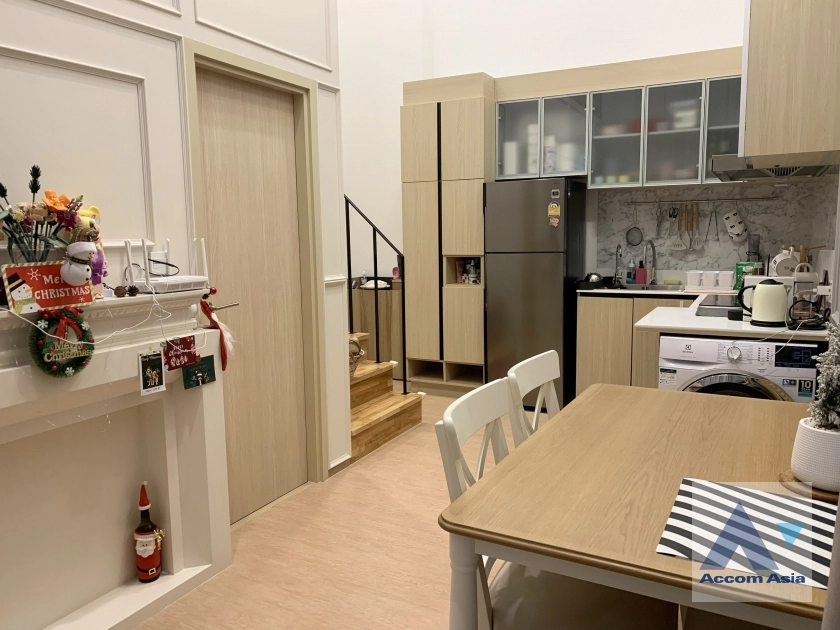 Maru Ekkamai 2 Condominium  2 Bedroom for Sale & Rent BTS Ekkamai in Sukhumvit Bangkok