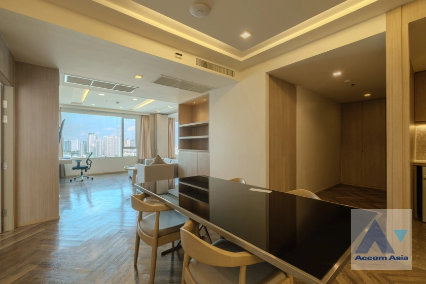 unit 2 Bedrooms  Apartment For Rent & Sale in Sukhumvit, Bangkok  near BTS Ekkamai (AA40929)