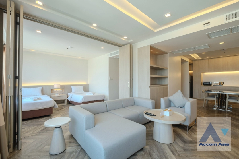 5  2 br Apartment for rent and sale in Sukhumvit ,Bangkok BTS Ekkamai at 5 stars serviced apartment AA40929