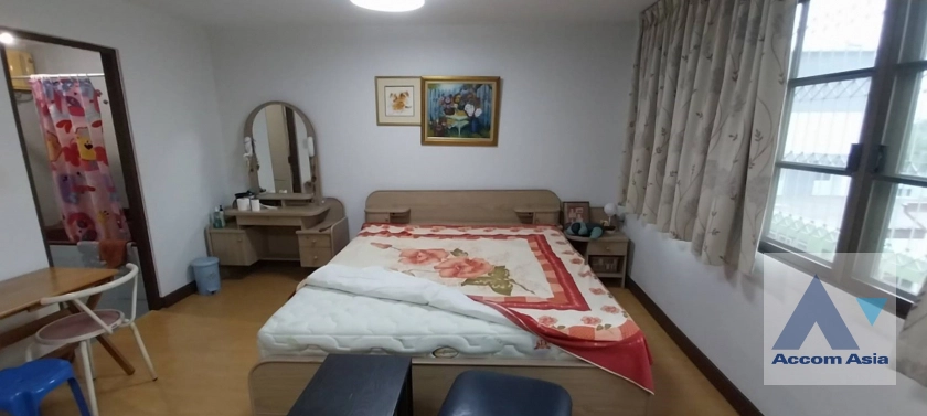 7  3 br Townhouse For Sale in Sukhumvit ,Bangkok BTS Phra khanong AA40938