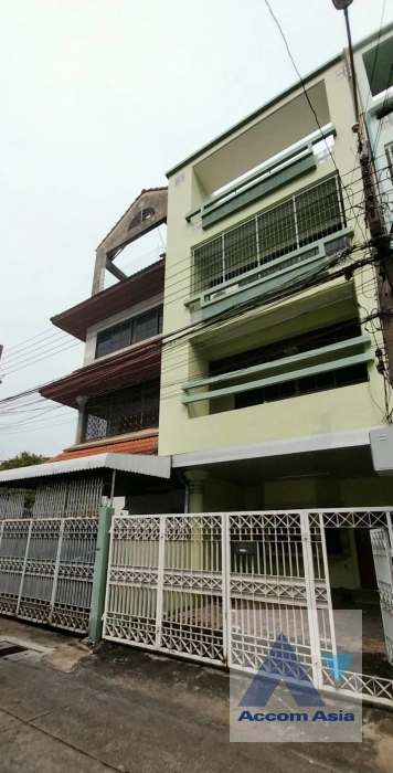  2  3 br Townhouse For Sale in Sukhumvit ,Bangkok BTS Phra khanong AA40938