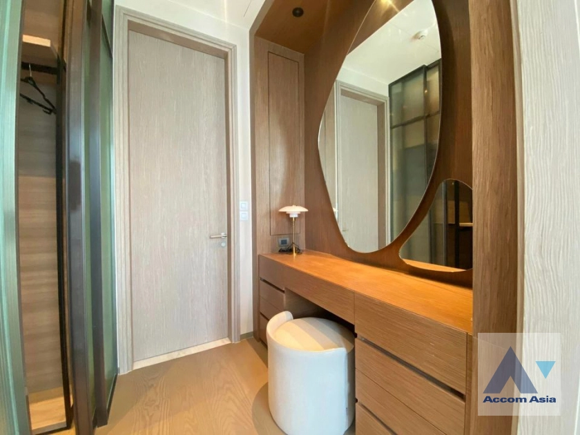 8  1 br Condominium For Rent in Ploenchit ,Bangkok BTS Chitlom at Scope Langsuan AA40940