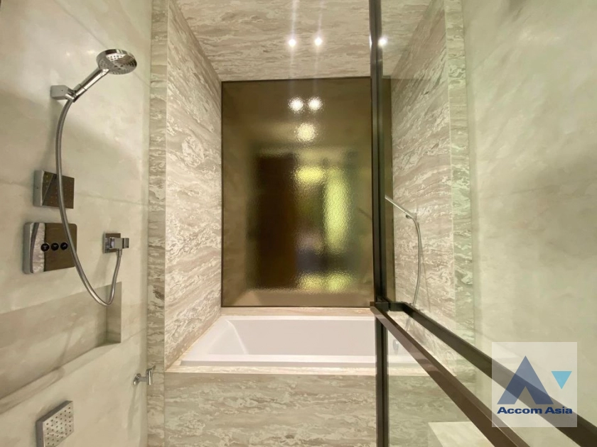 11  1 br Condominium For Rent in Ploenchit ,Bangkok BTS Chitlom at Scope Langsuan AA40940