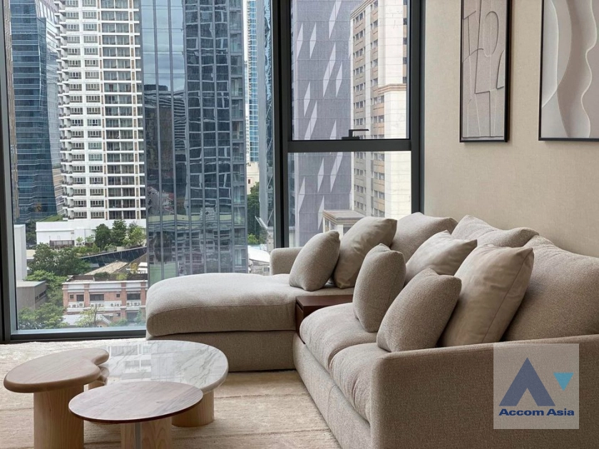 unit 1 Bedroom  Condominium For Rent in Ploenchit, Bangkok  near BTS Chitlom (AA40940)
