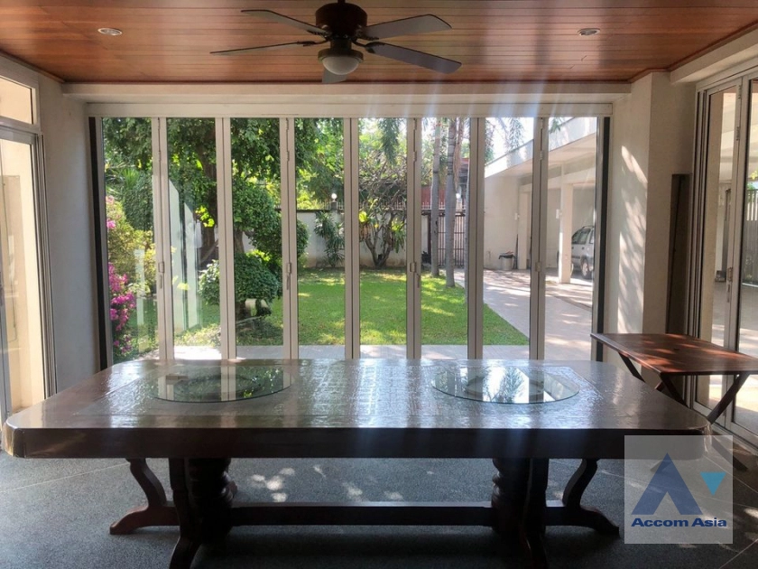 4  6 br House For Rent in Sukhumvit ,Bangkok BTS Bang Chak AA40942