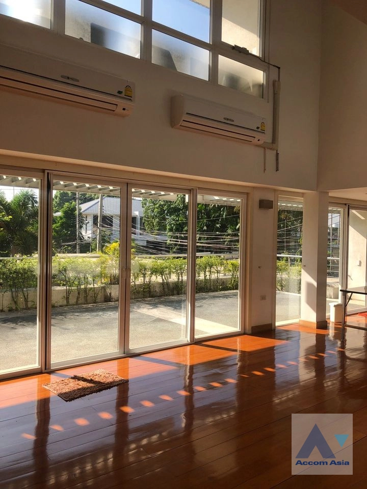  1  6 br House For Rent in Sukhumvit ,Bangkok BTS Bang Chak AA40942