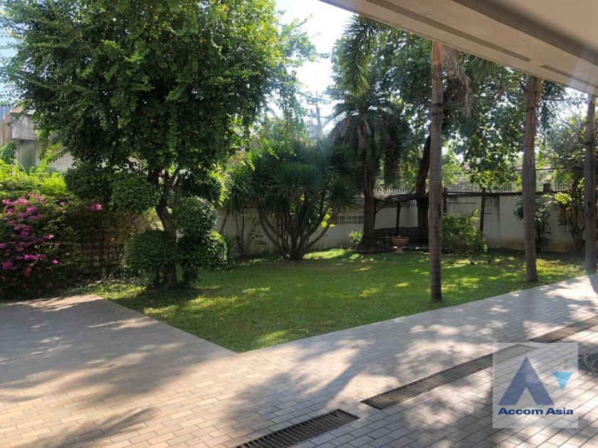 5  6 br House For Rent in Sukhumvit ,Bangkok BTS Bang Chak AA40942