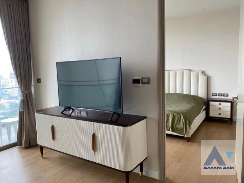 unit 1 Bedroom  Condominium For Rent in Charoen Nakhon, Bangkok  near BTS Krung Thon Buri (AA40943)
