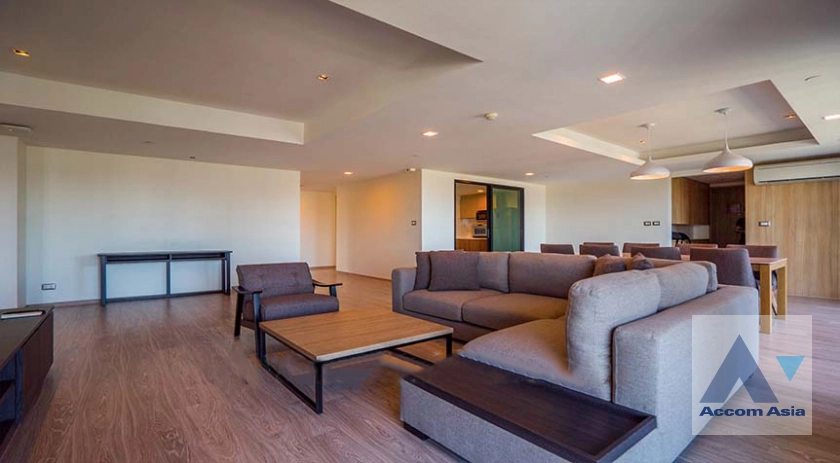  Pet Friendly Residence Apartment  3 Bedroom for Rent BTS Ekkamai in Sukhumvit Bangkok