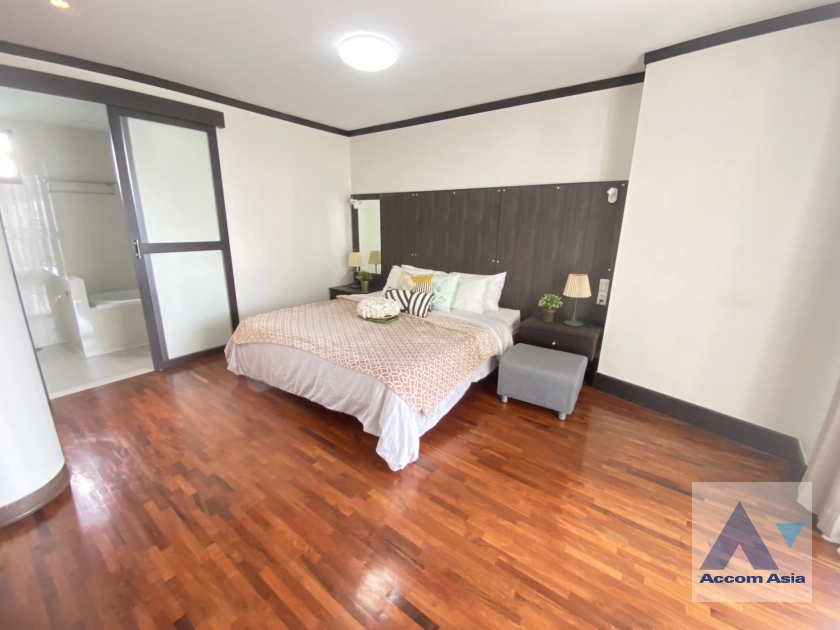 11  4 br Apartment for rent and sale in Sukhumvit ,Bangkok BTS Thong Lo at Comfortable for living AA40952