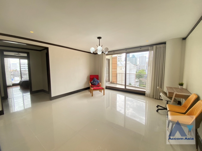 unit 4 Bedrooms  Apartment For Rent & Sale in Sukhumvit, Bangkok  near BTS Thong Lo (AA40952)