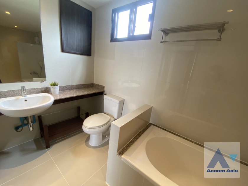18  4 br Apartment for rent and sale in Sukhumvit ,Bangkok BTS Thong Lo at Comfortable for living AA40952