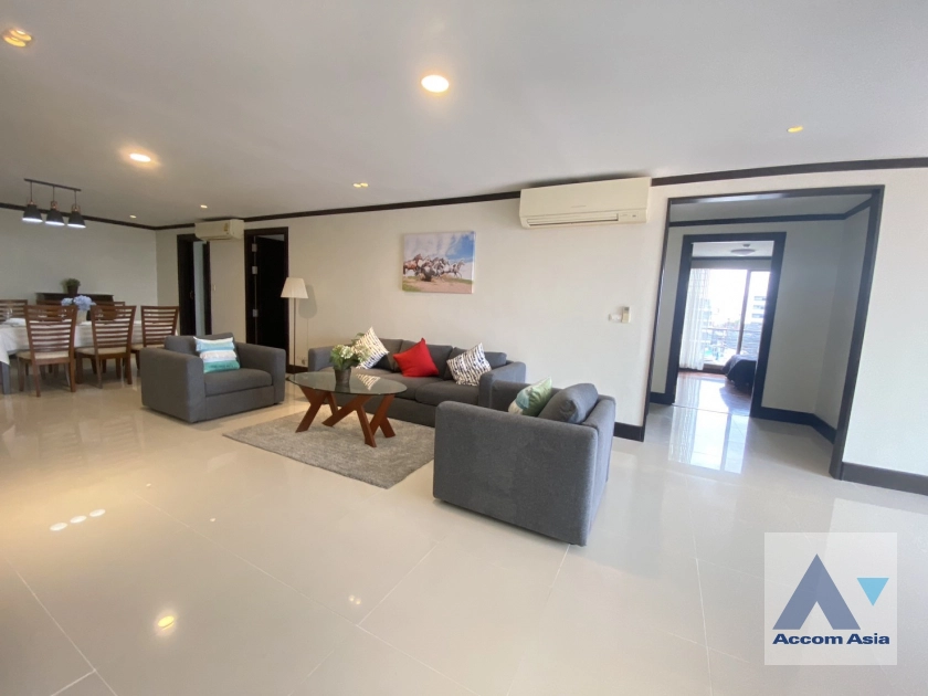 unit 4 Bedrooms  Apartment For Rent & Sale in Sukhumvit, Bangkok  near BTS Thong Lo (AA40952)