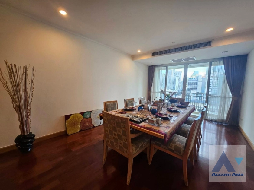 6  3 br Apartment for rent and sale in Sukhumvit ,Bangkok BTS Phrom Phong at Apartment with Top Facilities, Close to Emshere AA40961