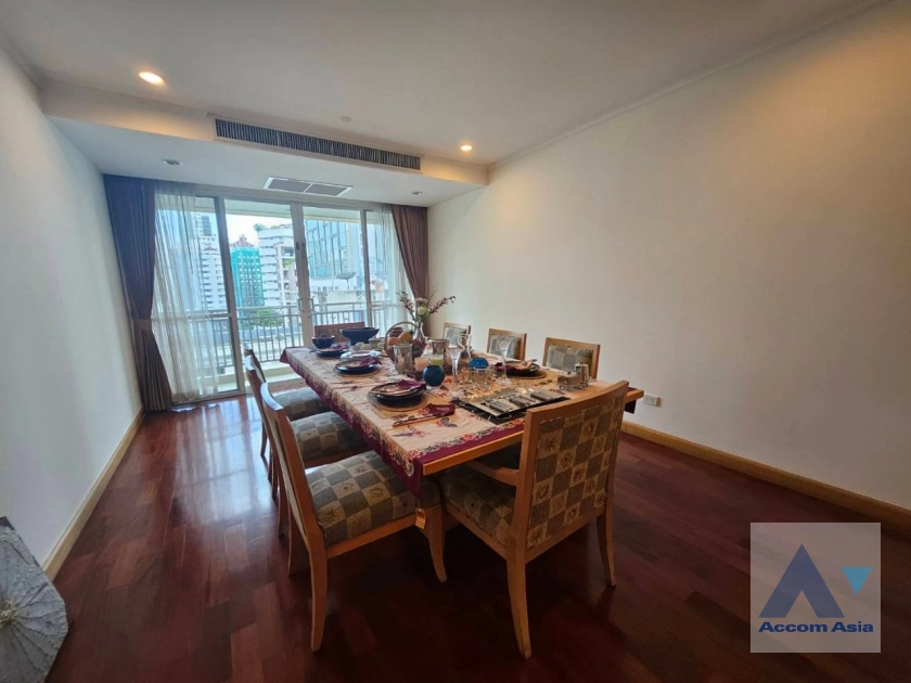 5  3 br Apartment for rent and sale in Sukhumvit ,Bangkok BTS Phrom Phong at Apartment with Top Facilities, Close to Emshere AA40961
