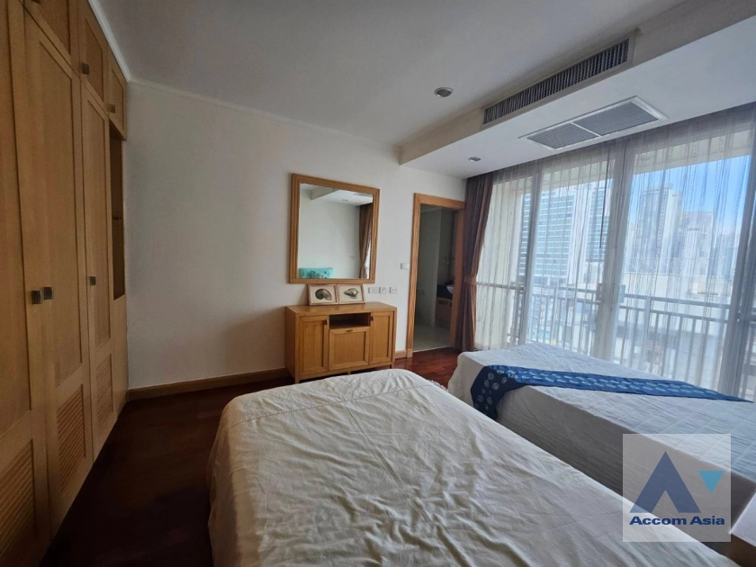24  3 br Apartment for rent and sale in Sukhumvit ,Bangkok BTS Phrom Phong at Apartment with Top Facilities, Close to Emshere AA40961