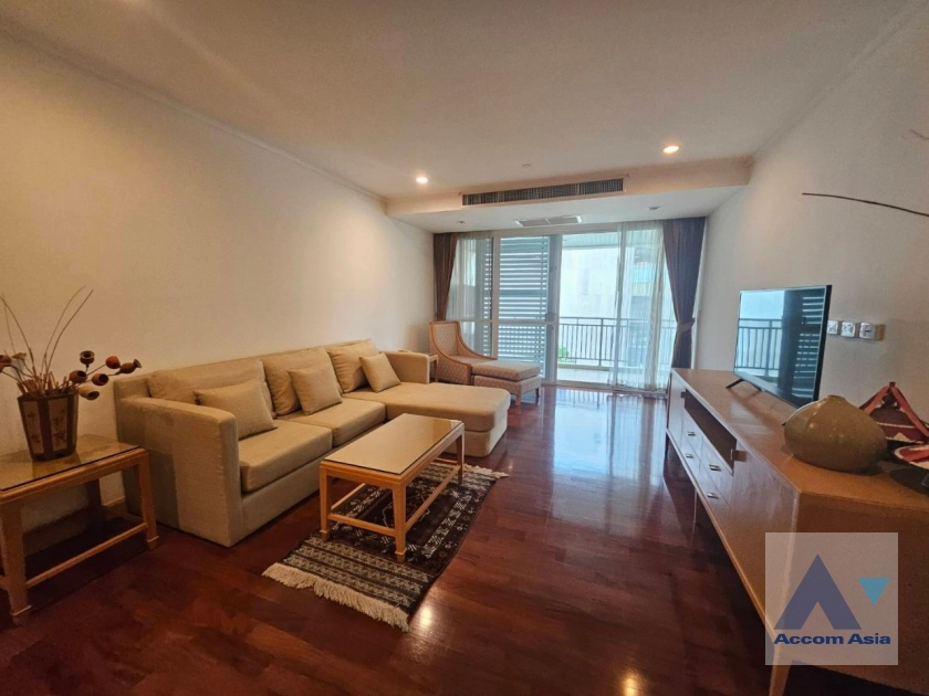 unit 3 Bedrooms  Apartment For Rent & Sale in Sukhumvit, Bangkok  near BTS Phrom Phong (AA40961)