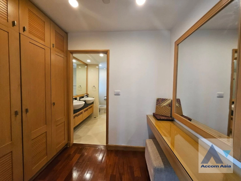 26  3 br Apartment for rent and sale in Sukhumvit ,Bangkok BTS Phrom Phong at Apartment with Top Facilities, Close to Emshere AA40961