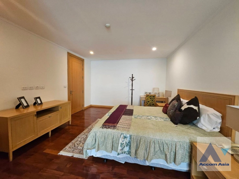 15  3 br Apartment for rent and sale in Sukhumvit ,Bangkok BTS Phrom Phong at Apartment with Top Facilities, Close to Emshere AA40961