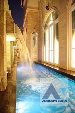 unitPrivate Swimming Pool |  4 Bedrooms  House For Rent & Sale in Sukhumvit, Bangkok  near BTS Nana (AA40962)