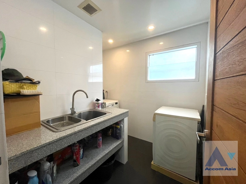 21  3 br House For Sale in Sukhumvit ,Bangkok BTS Thong Lo AA40963