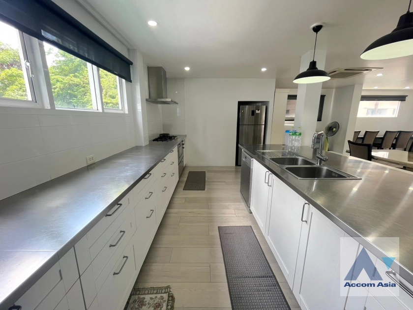 7  3 br House For Sale in Sukhumvit ,Bangkok BTS Thong Lo AA40963