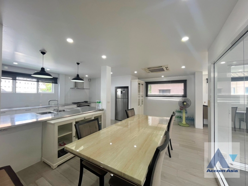 4  3 br House For Sale in Sukhumvit ,Bangkok BTS Thong Lo AA40963