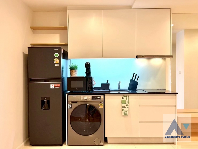 unit 3 Bedrooms  Condominium For Sale in Sukhumvit, Bangkok  near BTS Asok - MRT Sukhumvit (AA40965)