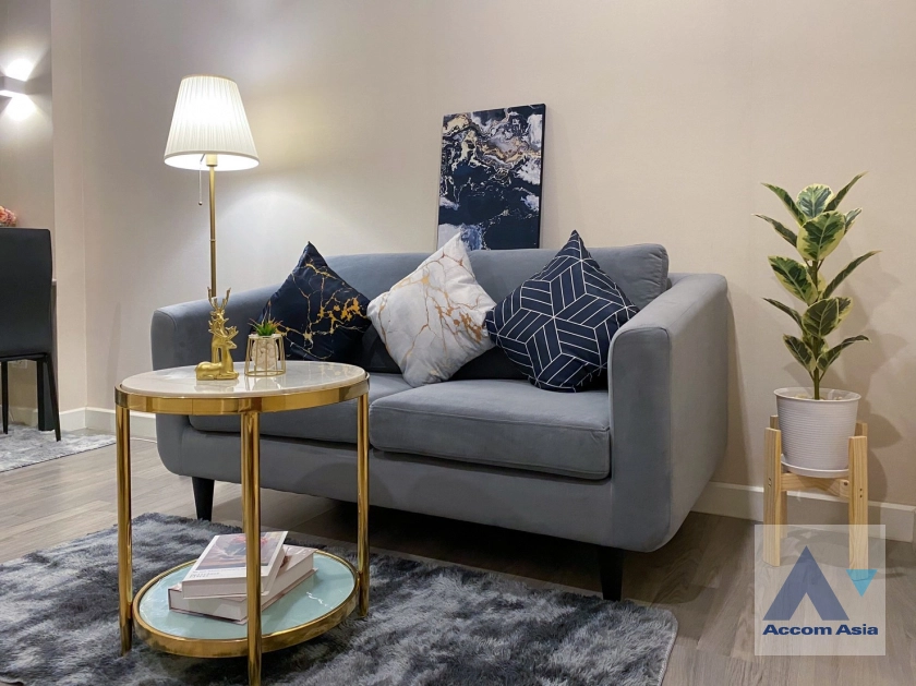  1  1 br Condominium for rent and sale in Charoen Nakhon ,Bangkok  at The Room Wongwian Yai AA40966