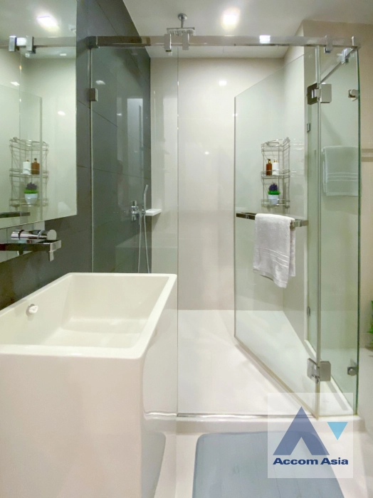 9  1 br Condominium for rent and sale in Charoen Nakhon ,Bangkok  at The Room Wongwian Yai AA40966