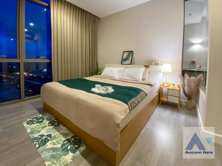 6  1 br Condominium for rent and sale in Charoen Nakhon ,Bangkok  at The Room Wongwian Yai AA40966