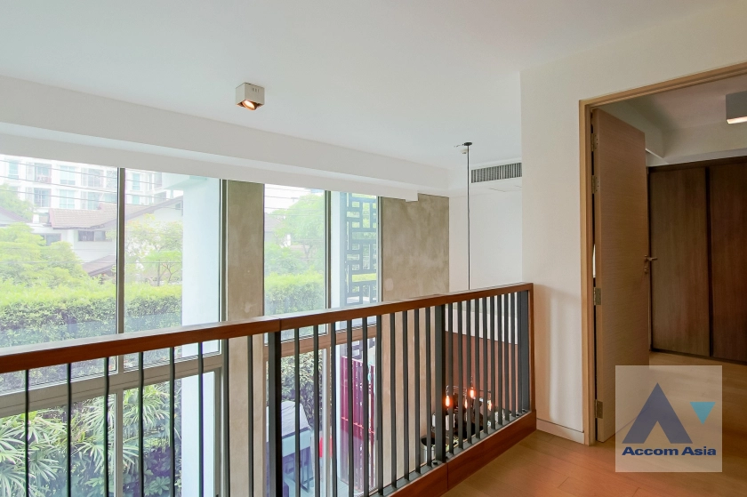 11  2 br Condominium For Sale in Sukhumvit ,Bangkok BTS Phrom Phong at Siamese Thirty Nine AA40967