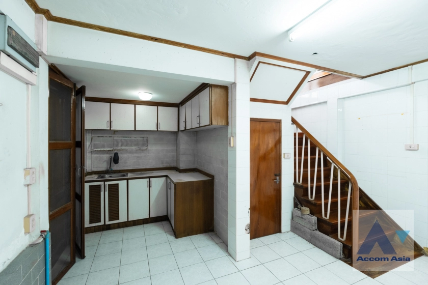 5  2 br House For Rent in Phaholyothin ,Bangkok  AA40977