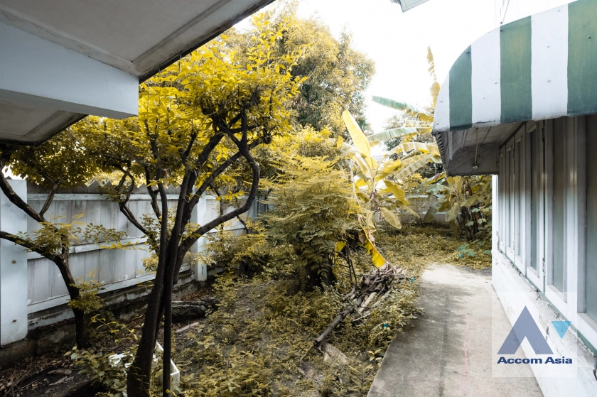 19  2 br House For Rent in Phaholyothin ,Bangkok  AA40977