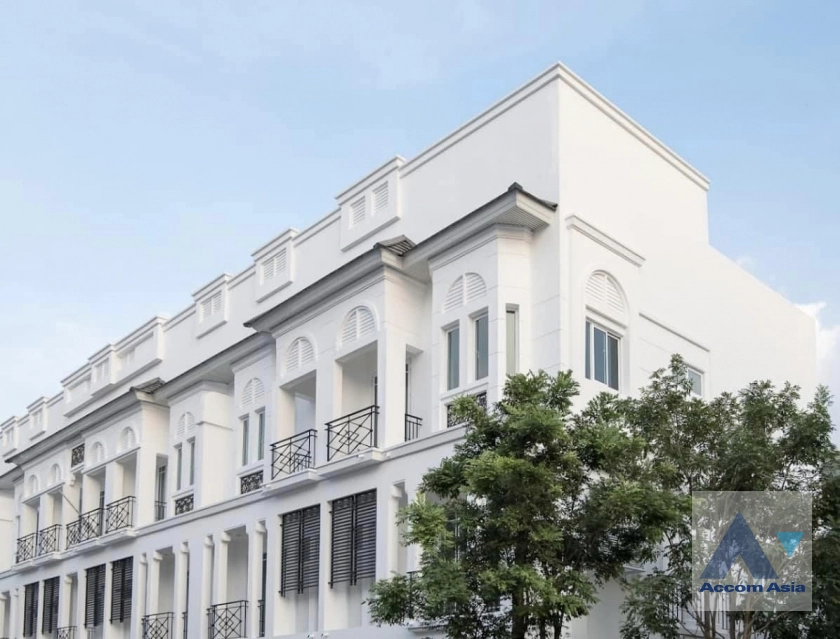 Fully Furnished |  Leon Sukhumvit 62 Townhouse  3 Bedroom for Rent BTS Bang Chak in Sukhumvit Bangkok