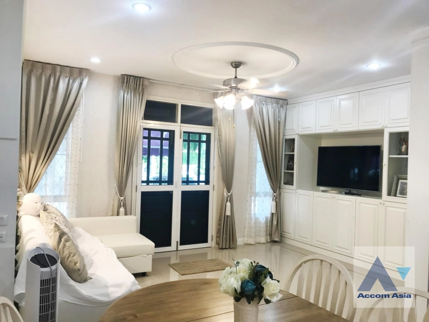  1  3 br Townhouse For Rent in Sukhumvit ,Bangkok BTS Bang Chak at Leon Sukhumvit 62 AA40981