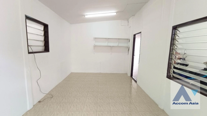 13  5 br House for rent and sale in Phaholyothin ,Bangkok  AA40986