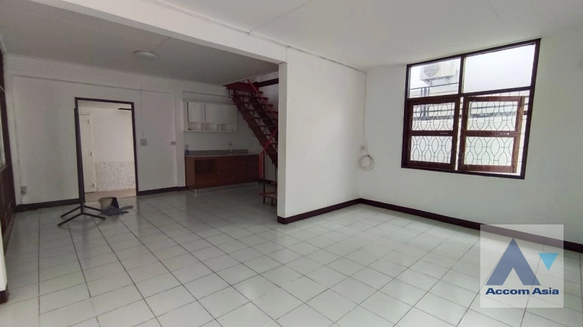 5  5 br House for rent and sale in Phaholyothin ,Bangkok  AA40986