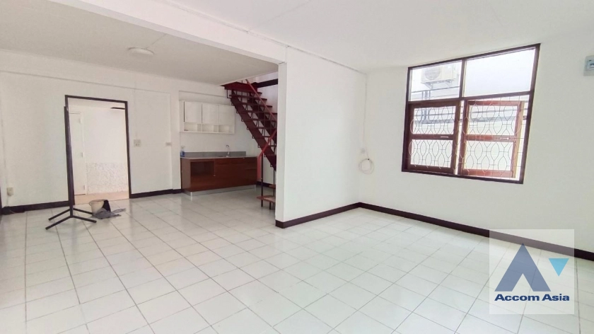  1  5 br House for rent and sale in Phaholyothin ,Bangkok  AA40986