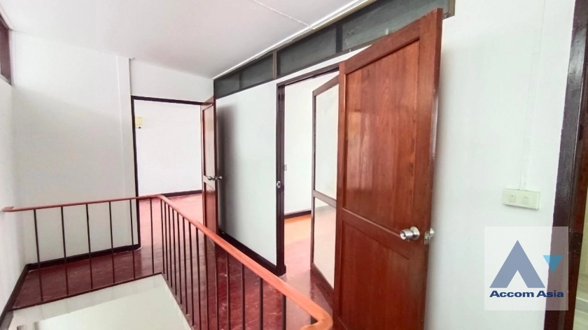 10  5 br House for rent and sale in Phaholyothin ,Bangkok  AA40986