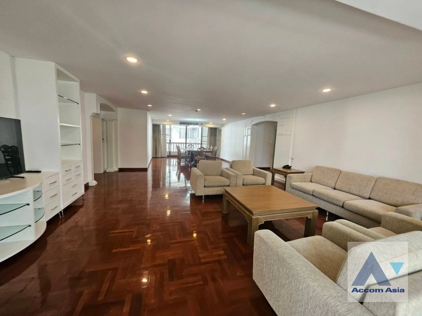 unit 3 Bedrooms  Apartment For Rent & Sale in Sukhumvit, Bangkok  near BTS Phrom Phong (AA40990)