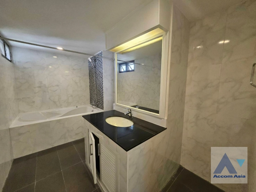 29  3 br Apartment for rent and sale in Sukhumvit ,Bangkok BTS Phrom Phong at Family Size Residence Starting at 280 Sqm AA40990