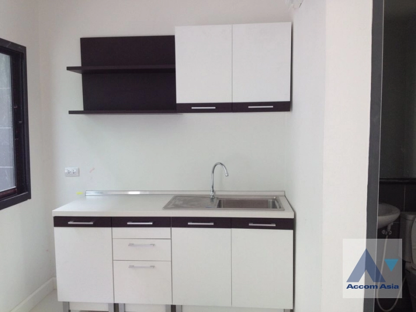  1  3 br Townhouse for rent and sale in Lat Phrao ,Bangkok  AA40994