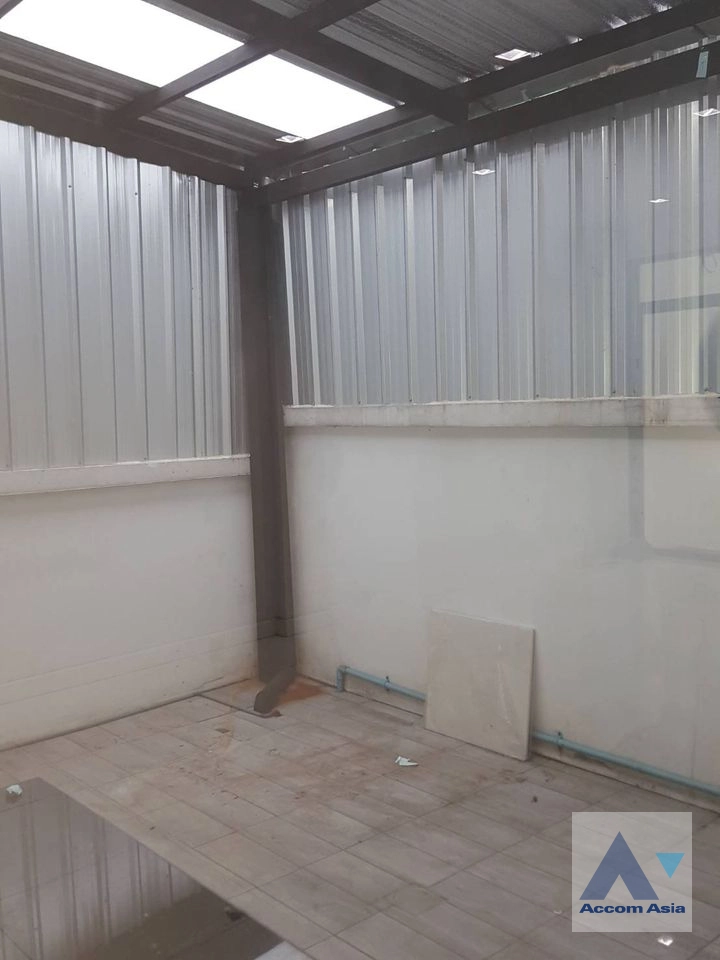 8  3 br Townhouse for rent and sale in Lat Phrao ,Bangkok  AA40994