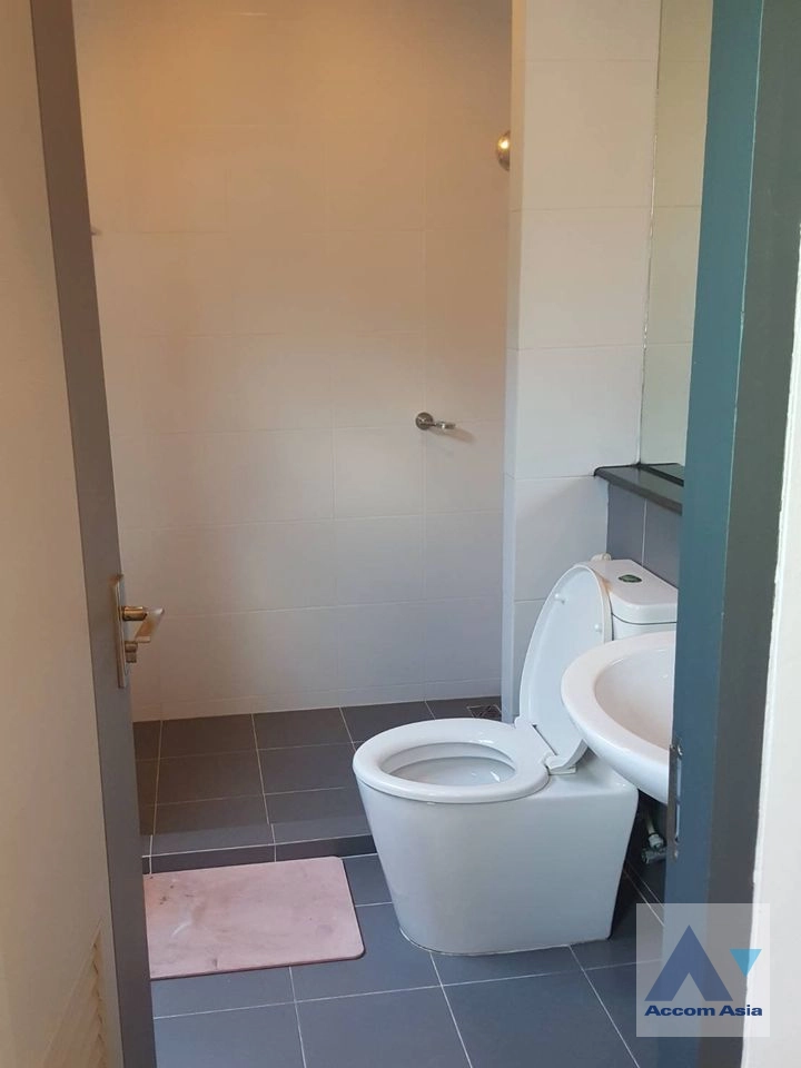 9  3 br Townhouse for rent and sale in Lat Phrao ,Bangkok  AA40994