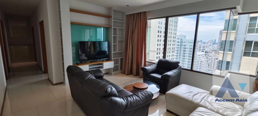 unit 3 Bedrooms  Condominium For Rent in Sukhumvit, Bangkok  near BTS Phrom Phong (AA41003)